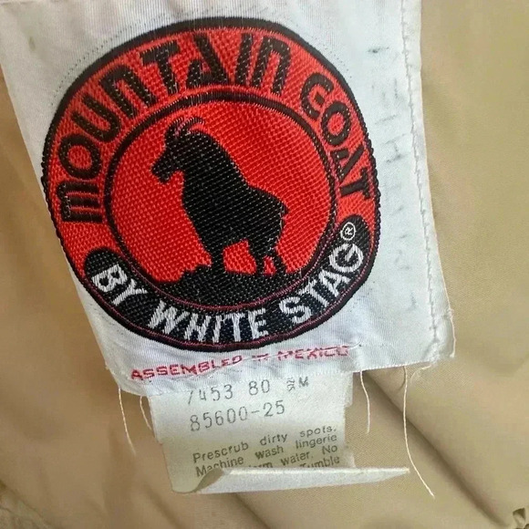 Vintage 1980s Mountain Goat by White Stag Ski Vest in beige, size Medium - Picture 7 of 10